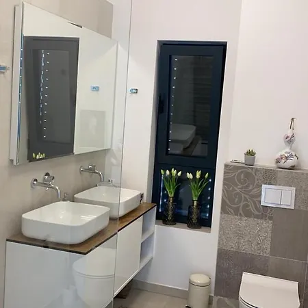 别墅 View House Okrug With Pool 特罗吉尔