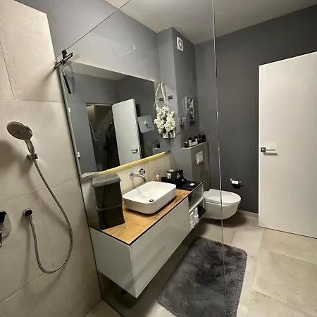 View House Okrug With Pool 特罗吉尔