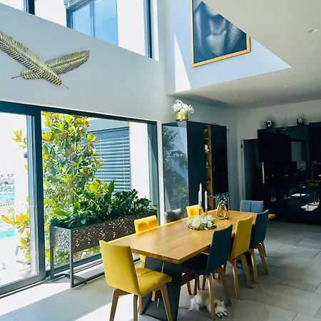 View House Okrug With Pool 别墅 特罗吉尔