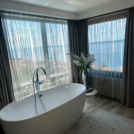 View House Okrug With Pool * 特罗吉尔