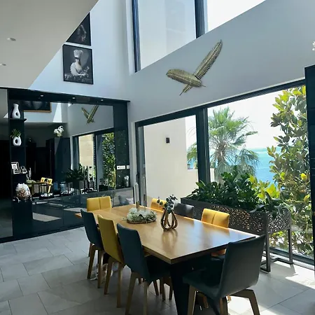 View House Okrug With Pool فيلة *