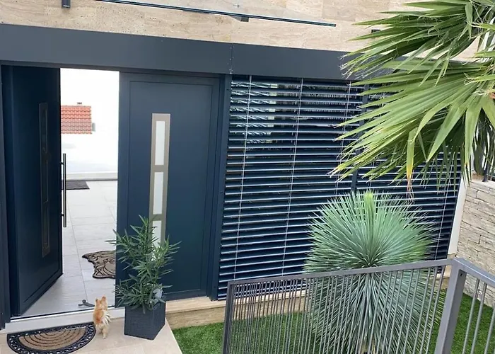 Villa View House Okrug With Pool